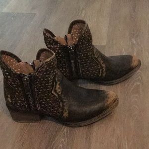 Circle G by Corral ankle boots 8.5